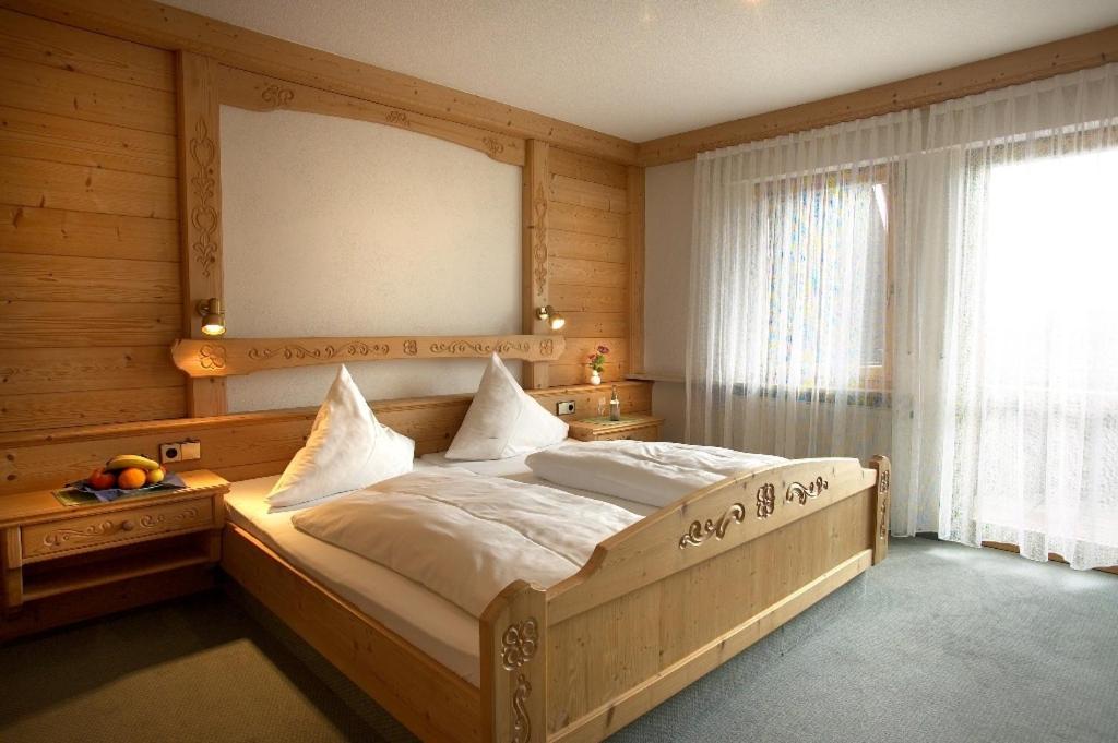 Landgasthof Loewen Neubulach Room photo