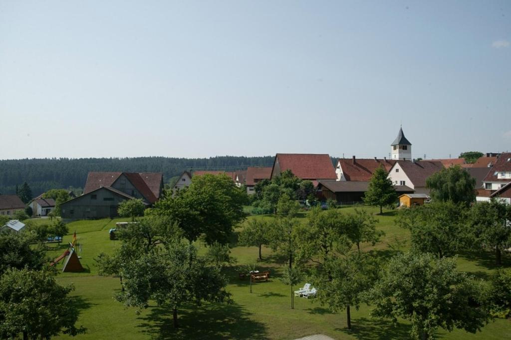 Landgasthof Loewen Neubulach Exterior photo