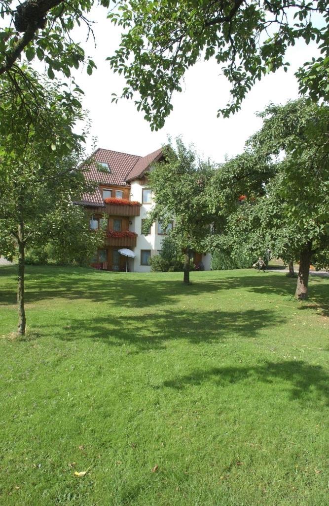 Landgasthof Loewen Neubulach Exterior photo